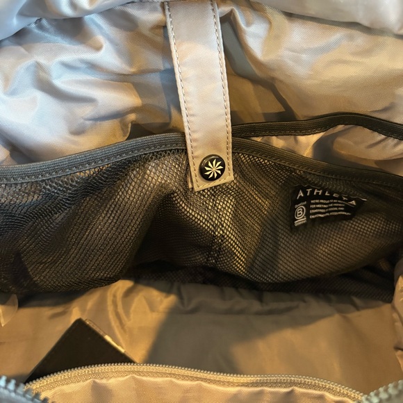 Athleta Kinetic Gym Duffle Bag Travel Weekender Black - Picture 4 of 16